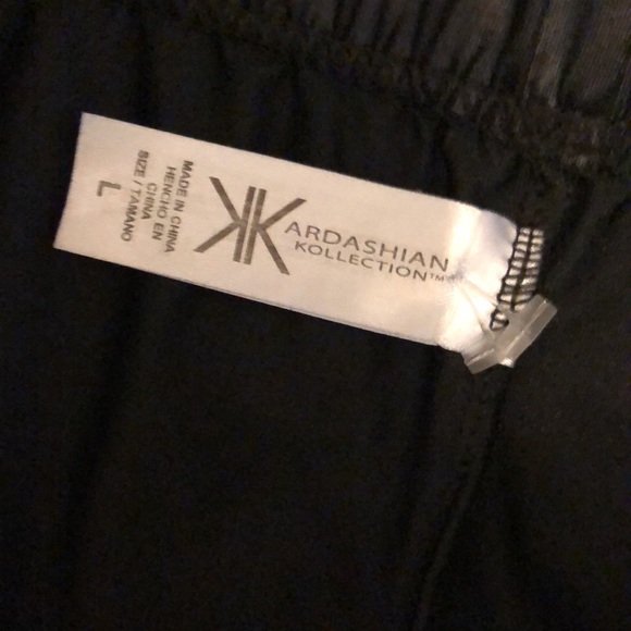 Sale NWOT kardashian legging size large - Picture 2 of 3